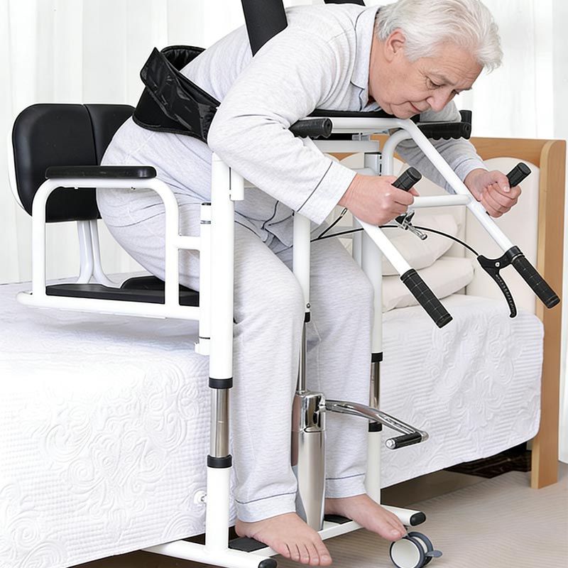 كرسي نقل بجانب السرير